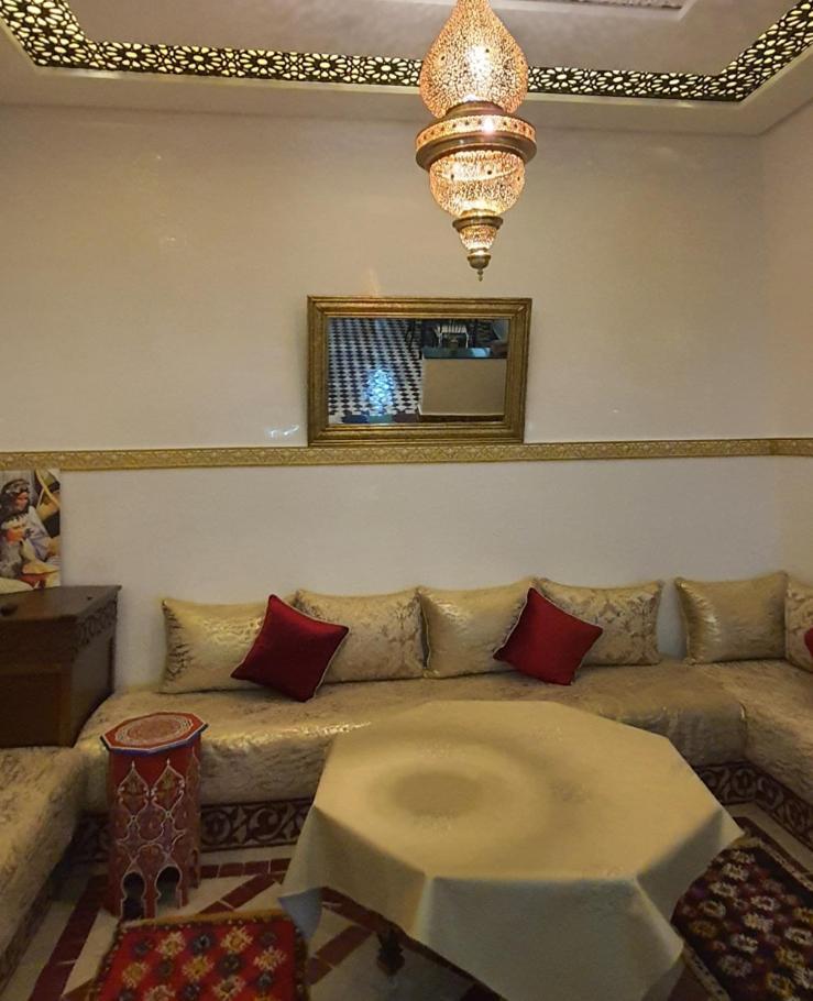 Quarya Assiyahia - Riad Camilia- Maison Entiere Avec Piscine Marrakesh Esterno foto