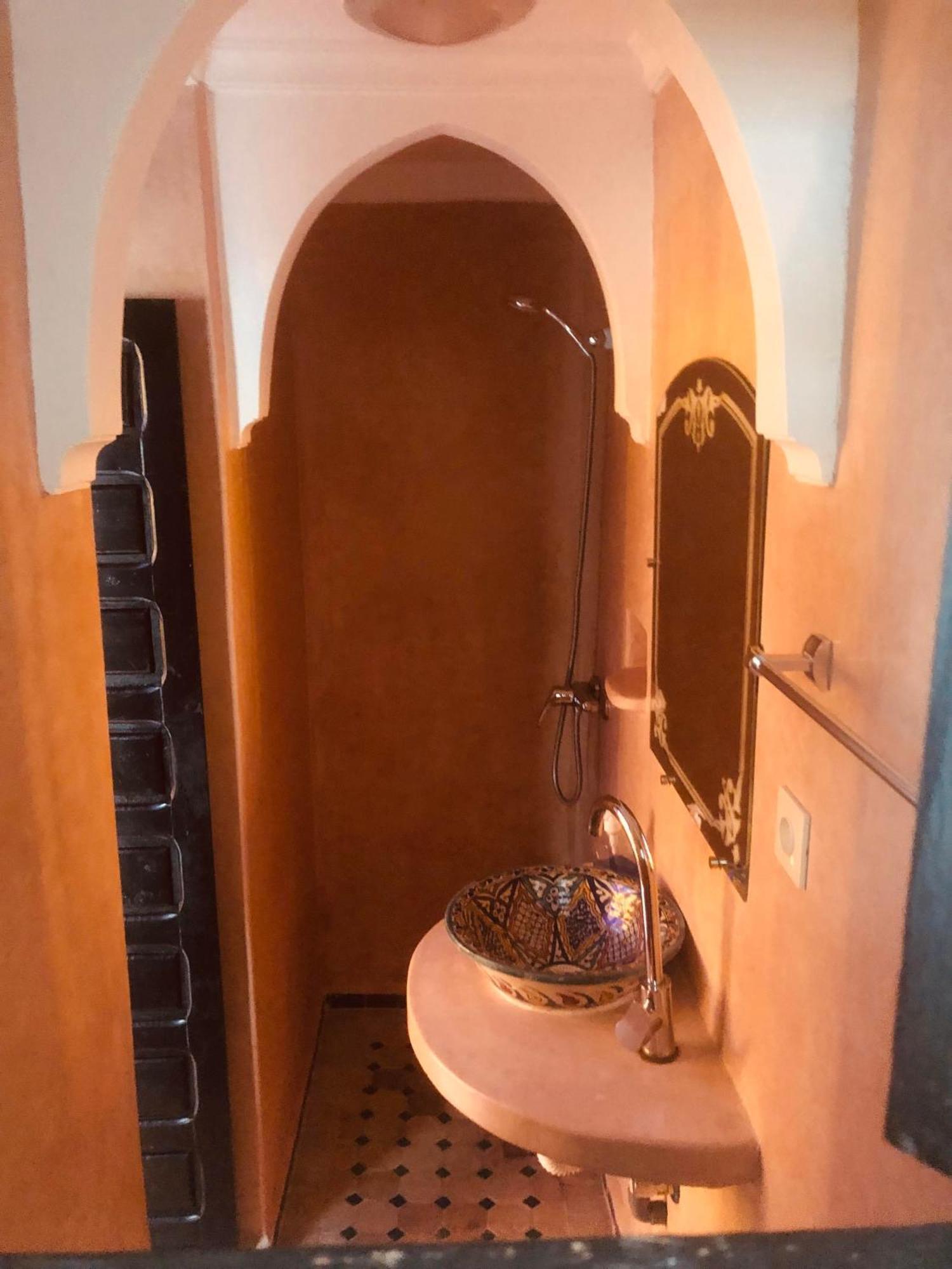 Quarya Assiyahia - Riad Camilia- Maison Entiere Avec Piscine Marrakesh Esterno foto