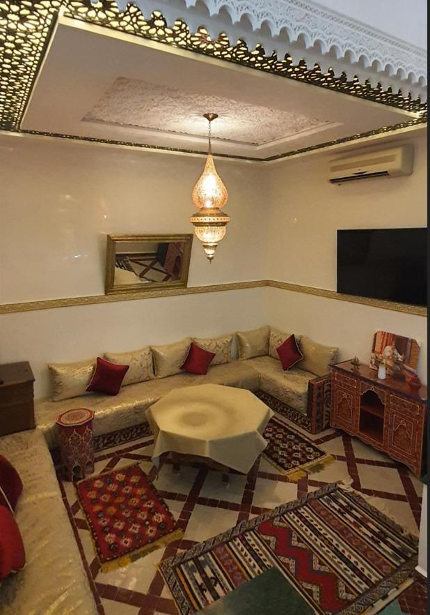 Quarya Assiyahia - Riad Camilia- Maison Entiere Avec Piscine Marrakesh Esterno foto