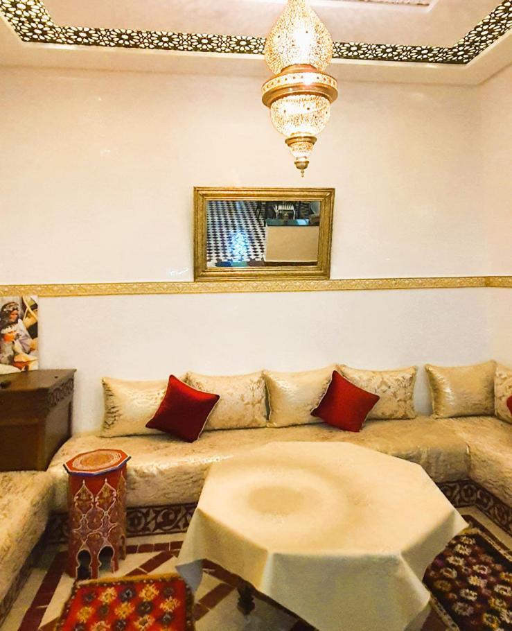 Quarya Assiyahia - Riad Camilia- Maison Entiere Avec Piscine Marrakesh Esterno foto