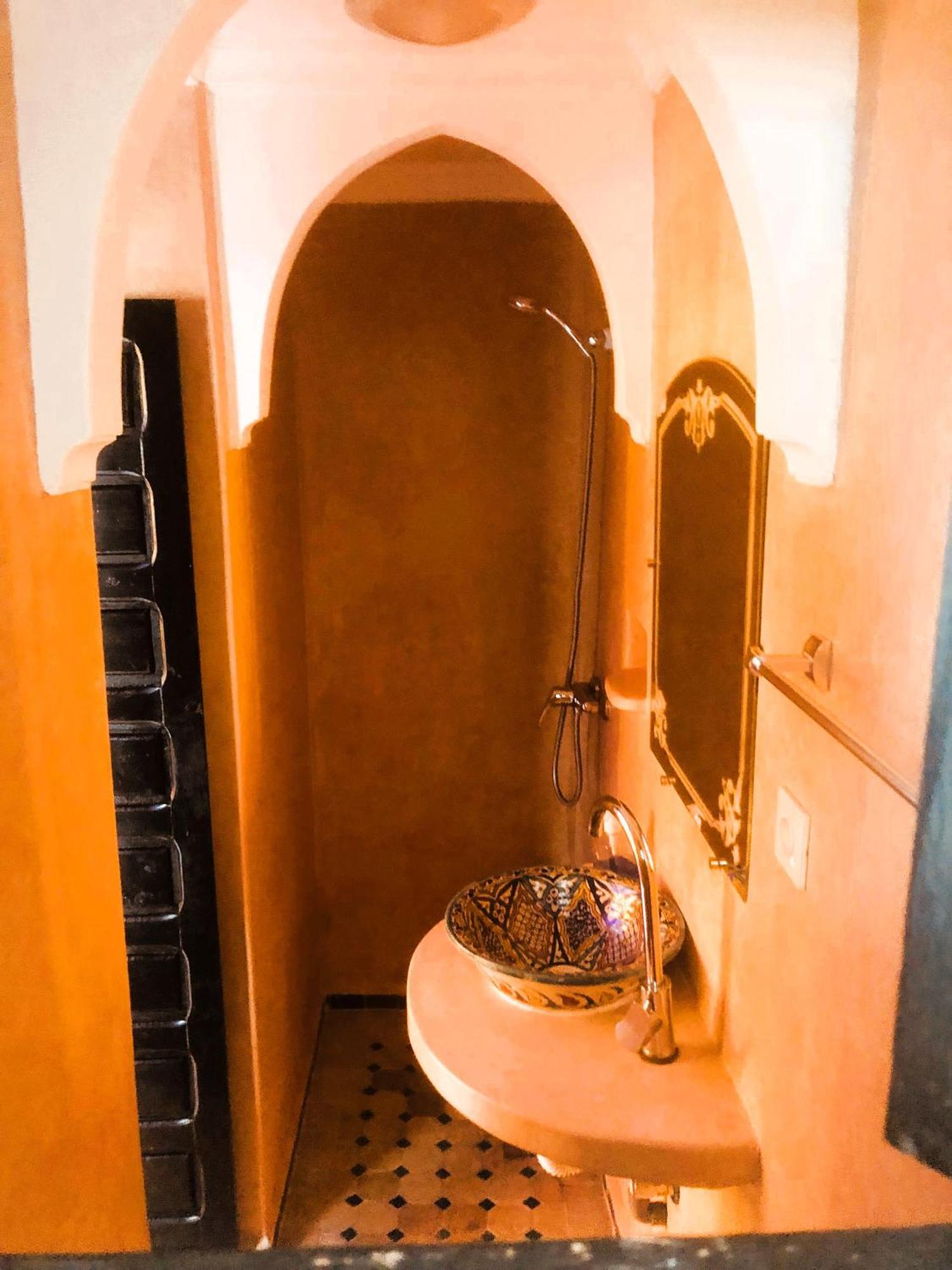 Quarya Assiyahia - Riad Camilia- Maison Entiere Avec Piscine Marrakesh Esterno foto