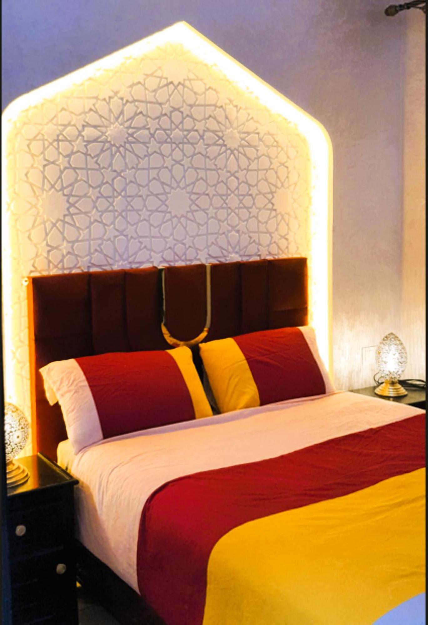 Quarya Assiyahia - Riad Camilia- Maison Entiere Avec Piscine Marrakesh Esterno foto